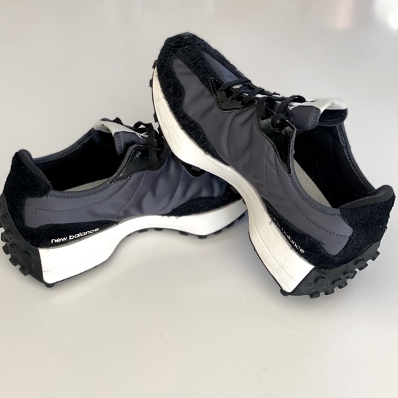 FIGS New Balance Shoes - NWOB!🔥 FIGS x New Balance 327, size 9